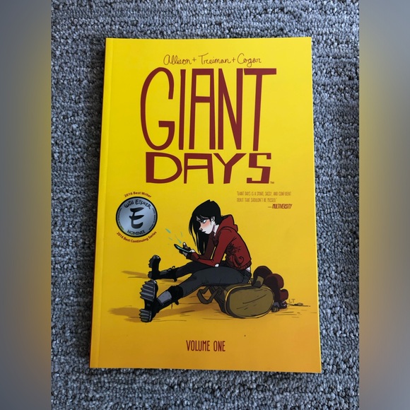 Giant Days Volume 1 - Picture 1 of 2